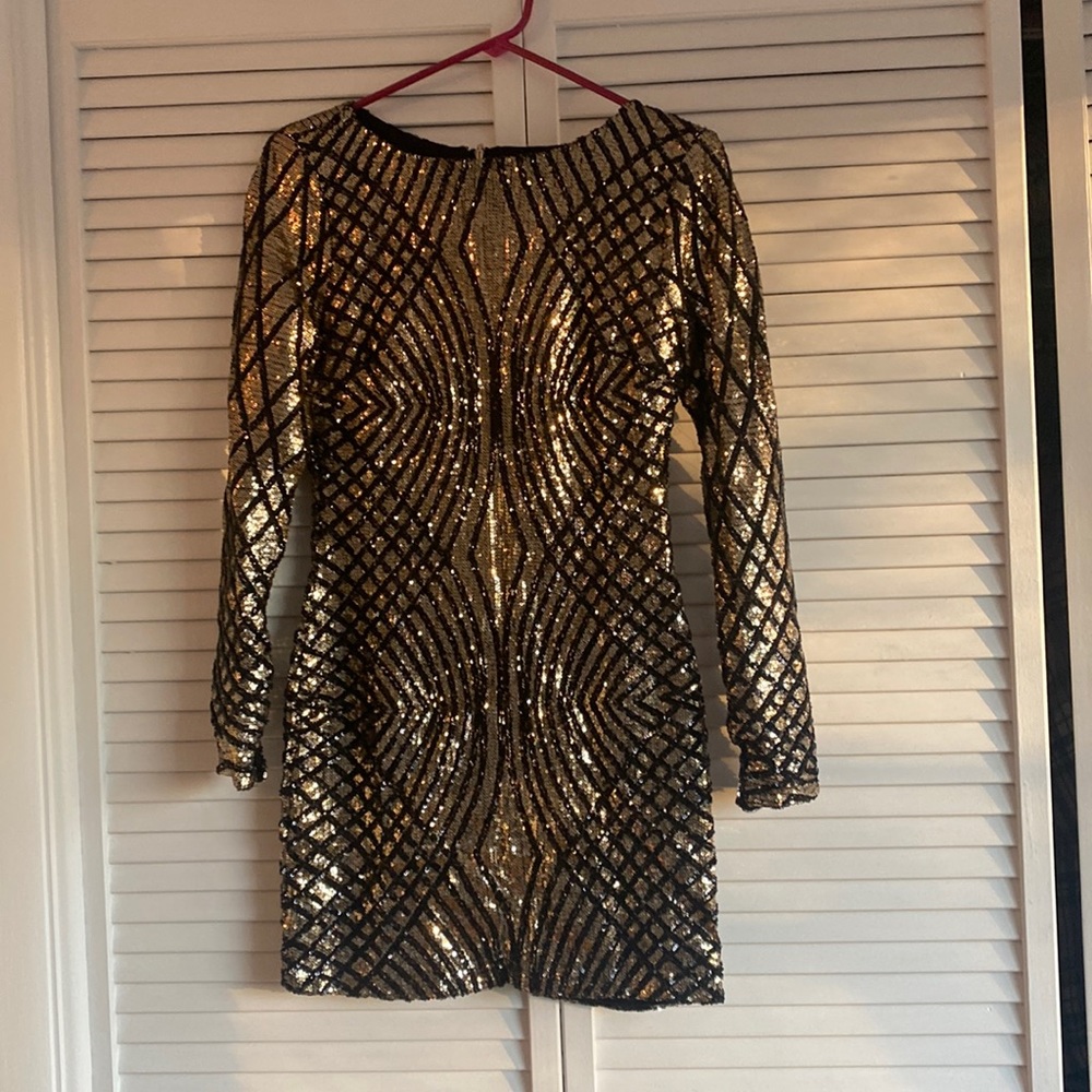Akira sequin mini